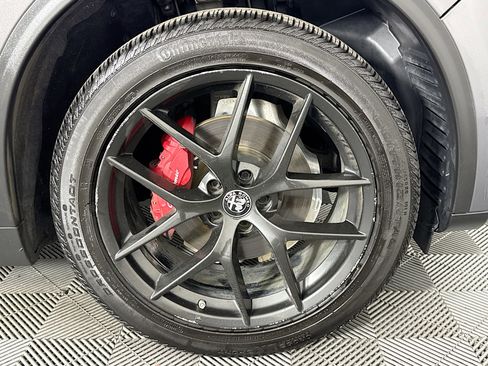 Used 2019 Alfa Romeo Stelvio w/ Nero Edizione RWD image 31