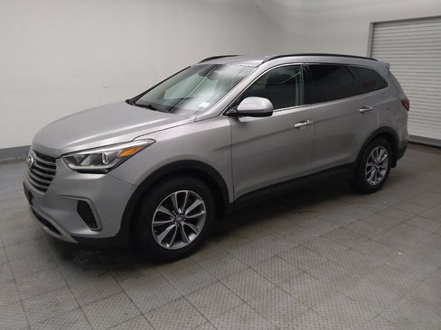 Used 2018 Hyundai Santa Fe SE w/ Cargo Package image 2