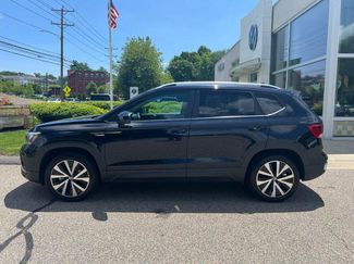Certified 2024 Volkswagen Taos SE w/ Panoramic Sunroof Package FWD video 1