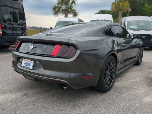 Used 2017 Ford Mustang Coupe RWD image 4