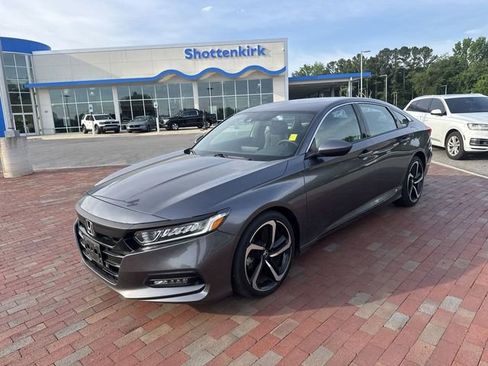 Used 2019 Honda Accord Sport image 4