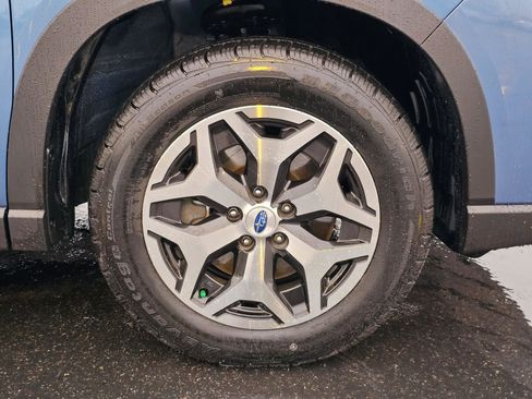 Used 2021 Subaru Forester Premium image 8