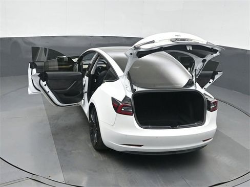 Used 2022 Tesla Model 3 Performance image 53