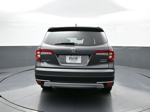 Certified 2022 Honda Pilot Touring image 7