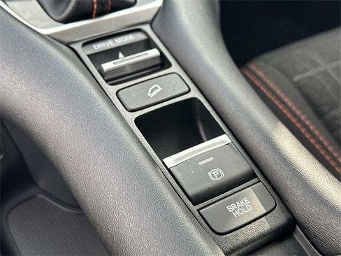 Used 2025 Honda HR-V Sport image 17