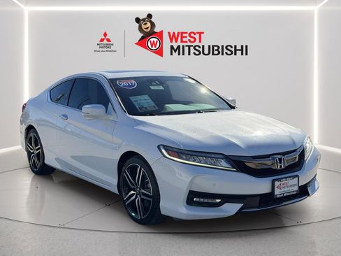 Used 2017 Honda Accord Touring image 6