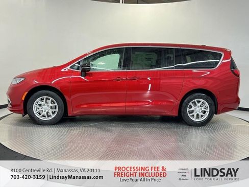 New 2026 Chrysler Pacifica Select FWD image 5