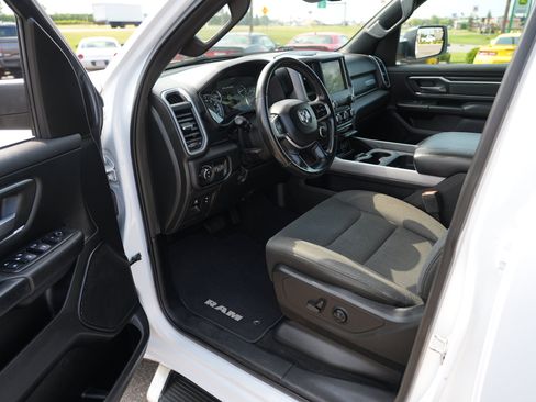Used 2019 RAM 1500 Big Horn AWD/4WD image 13