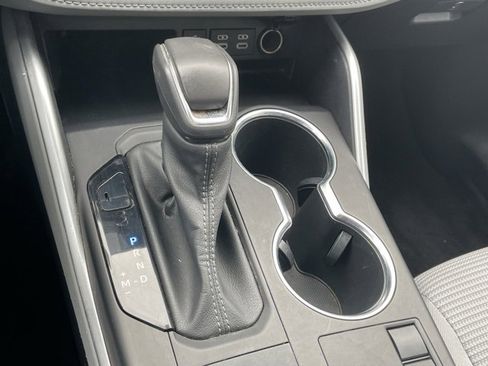 Used 2023 Toyota Highlander LE image 23