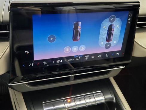 Used 2024 Lincoln Nautilus Premier w/ Equipment Group 102A image 25