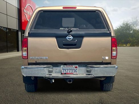 Used 2005 Nissan Frontier XE w/ (U01) Preferred Pkg RWD image 8