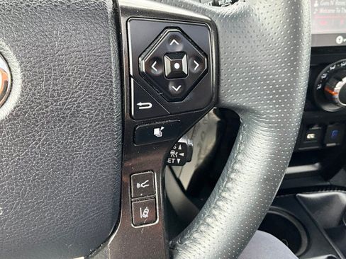 Used 2022 Toyota 4Runner TRD Off-Road Premium w/ TRD Black Wheel Package (TMS) AWD/4WD image 17