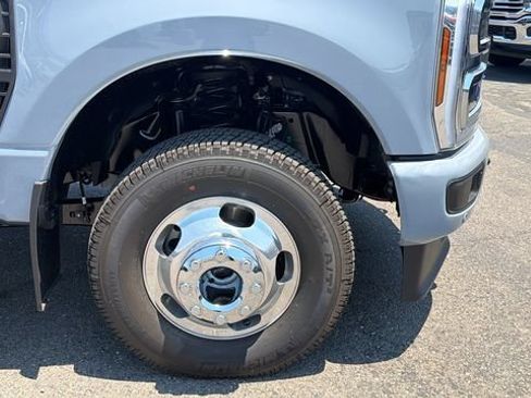 New 2026 Ford F350 Platinum AWD/4WD image 9