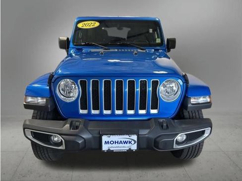 Used 2022 Jeep Wrangler Unlimited Sahara w/ Dual Top Group AWD/4WD image 9