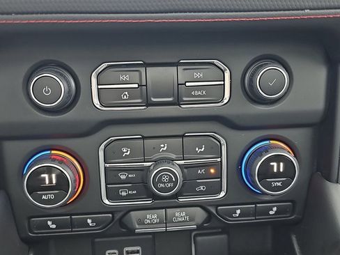 Used 2023 Chevrolet Tahoe RST w/ Luxury Package image 27