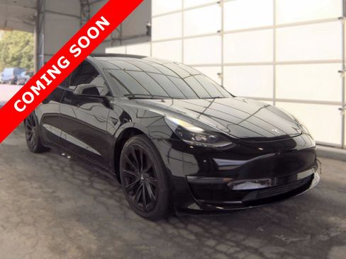 Used 2022 Tesla Model 3 Long Range AWD/4WD image 3