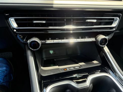 New 2026 Chevrolet Traverse LT w/ Enhanced Driving Package FWD image 10