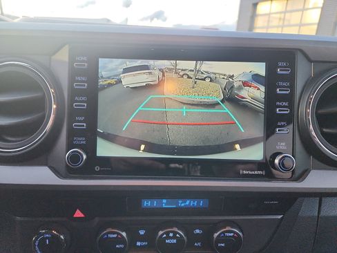 Used 2023 Toyota Tacoma TRD Off-Road image 21