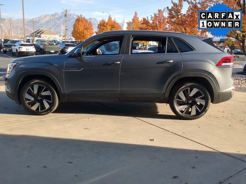 Used 2024 Volkswagen Atlas Cross Sport SE image 3