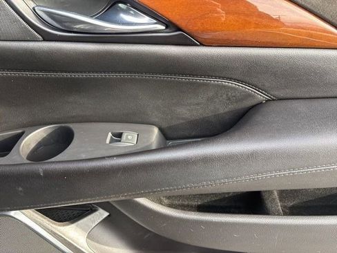 Used 2019 Cadillac Escalade ESV Luxury image 40