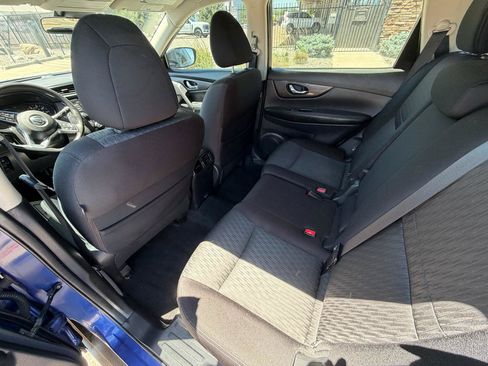 Used 2019 Nissan Rogue SV AWD/4WD image 11