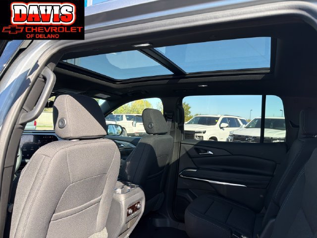 New 2027 Chevrolet Traverse LT w/ Driver Confidence Package AWD/4WD image 18