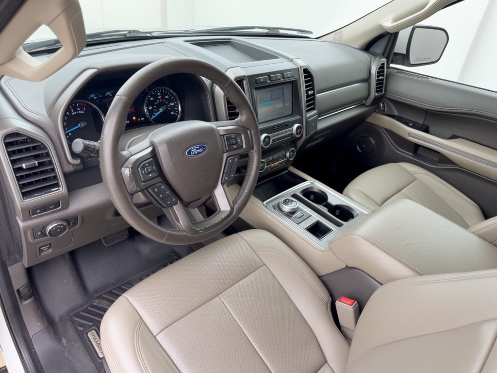 Used 2020 Ford Expedition XLT w/ Equipment Group 202A RWD image 4