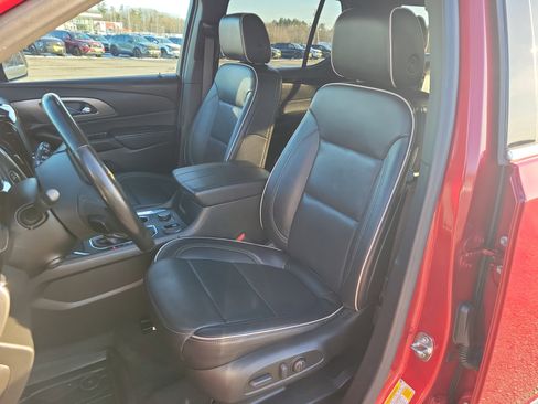 Certified 2023 Chevrolet Traverse Premier w/ LPO, Floor Liner Package image 14