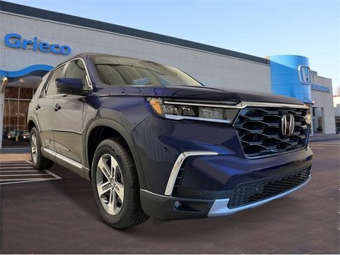 New 2025 Honda Pilot EX-L image 9