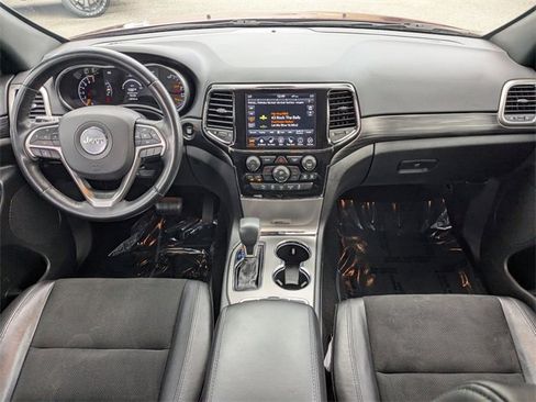 Used 2022 Jeep Grand Cherokee Laredo X image 14