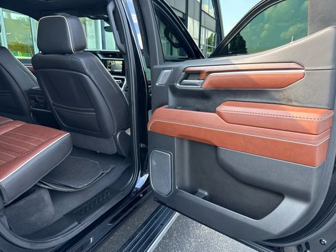 Used 2023 GMC Sierra 1500 Denali Ultimate AWD/4WD image 24