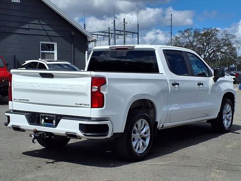 Used 2020 Chevrolet Silverado 1500 Custom w/ Custom Value Package image 7