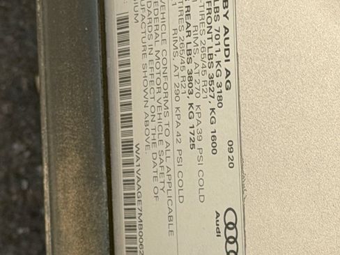Used 2021 Audi e-tron Prestige w/ Prestige Package AWD/4WD image 12