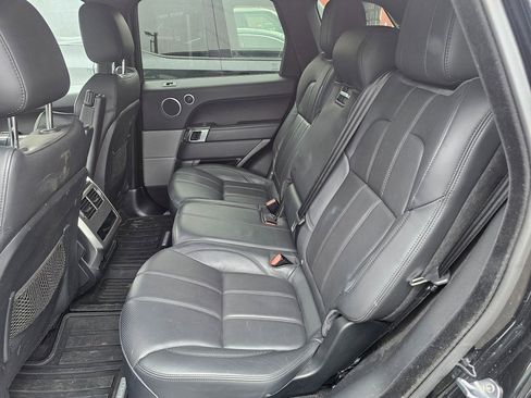 Used 2017 Land Rover Range Rover Sport HSE image 3