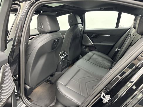 New 2026 BMW i5 eDrive40 image 29