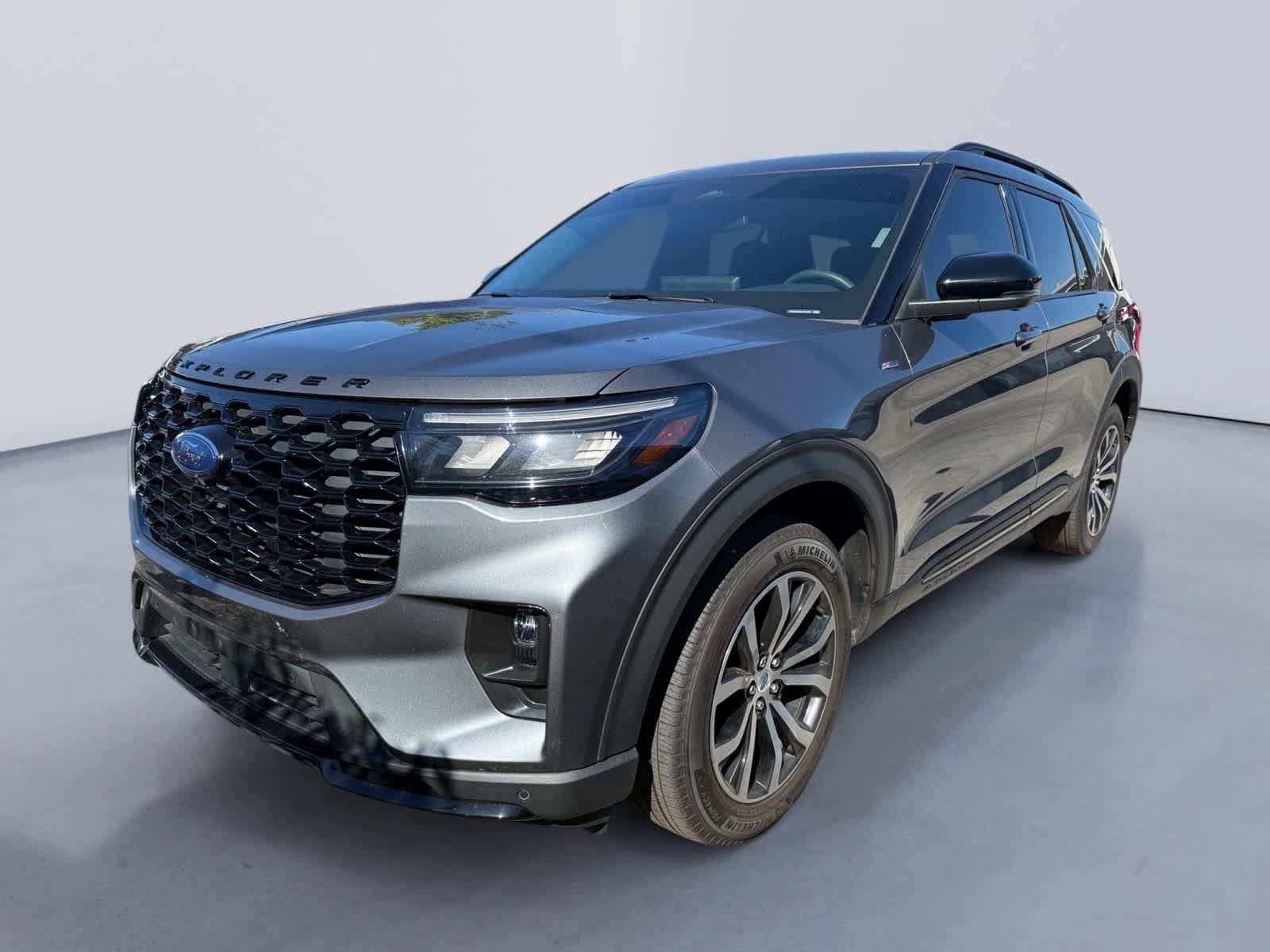 Used 2025 Ford Explorer ST-Line AWD/4WD image 1