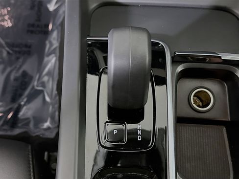 Used 2025 Volvo XC60 B5 Core image 21