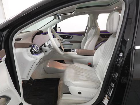 Used 2023 Mercedes-Benz EQS 580 4MATIC SUV image 25