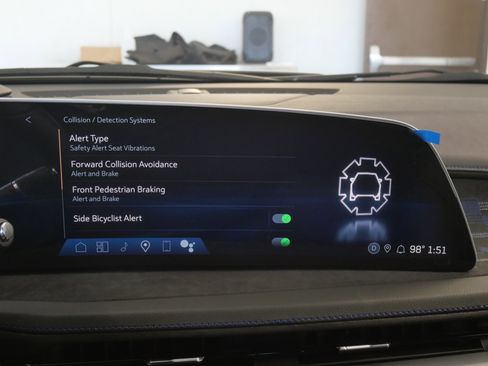 Used 2024 Cadillac XT4 Sport w/ Technology Package image 28