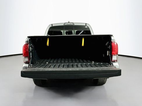 Used 2019 Toyota Tacoma TRD Off-Road w/ Technology Package AWD/4WD image 24