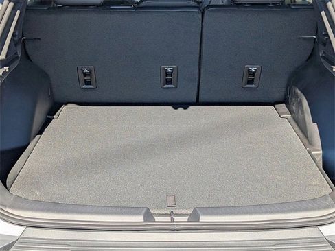 New 2026 Chevrolet Equinox EV LT image 8