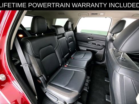 Used 2023 Nissan Pathfinder SL AWD/4WD image 35