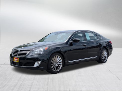 Used 2014 Hyundai Equus Signature RWD image 3