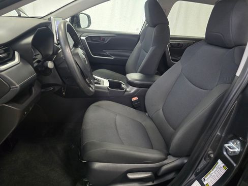 Used 2025 Toyota RAV4 LE image 13