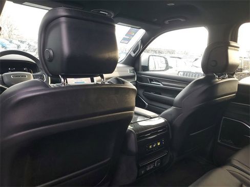 Used 2022 Jeep Wagoneer Series II image 11