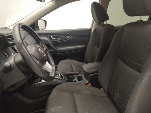Used 2020 Nissan Rogue SV FWD image 17