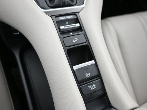 Used 2024 Honda HR-V EX-L image 21