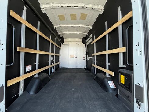 Used 2022 Ford E-Transit 148 High Roof w/ Load Area Protection Package RWD image 8