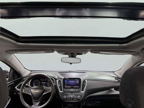 Used 2022 Chevrolet Malibu LT FWD image 46