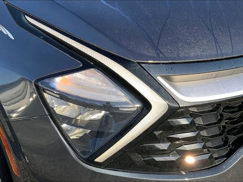 Used 2023 Kia Sportage EX FWD image 26
